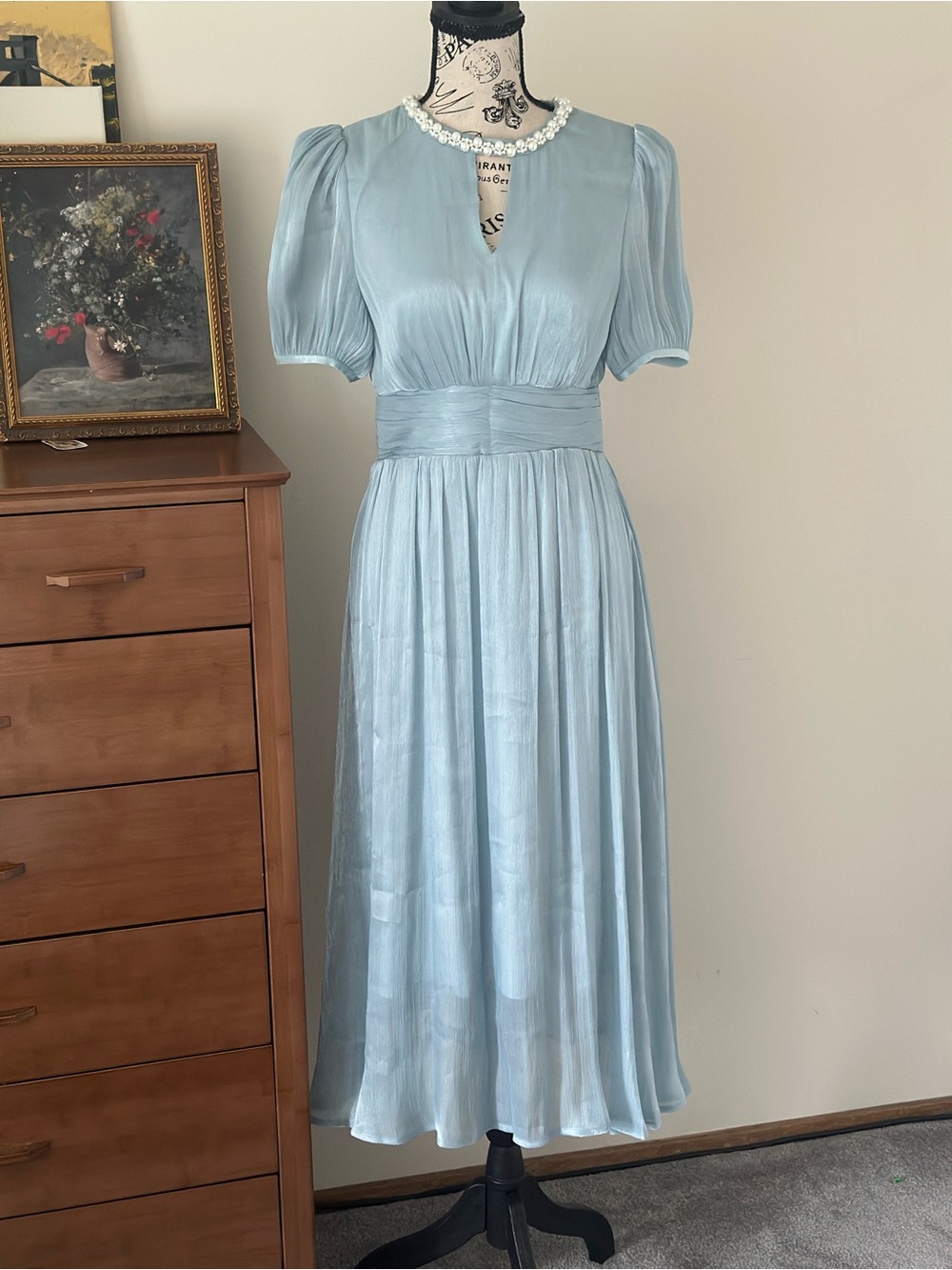 Vintage-Inspired Light Blue Midi Dress with Puff Sleeves